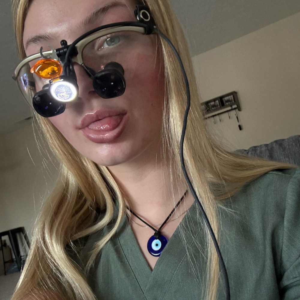 Meet your Posher, Lexi